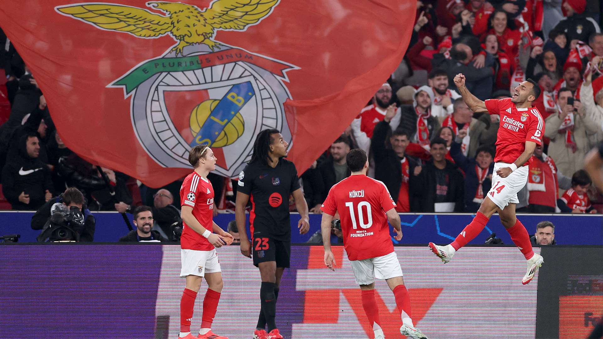 体育场重建 体育场重建