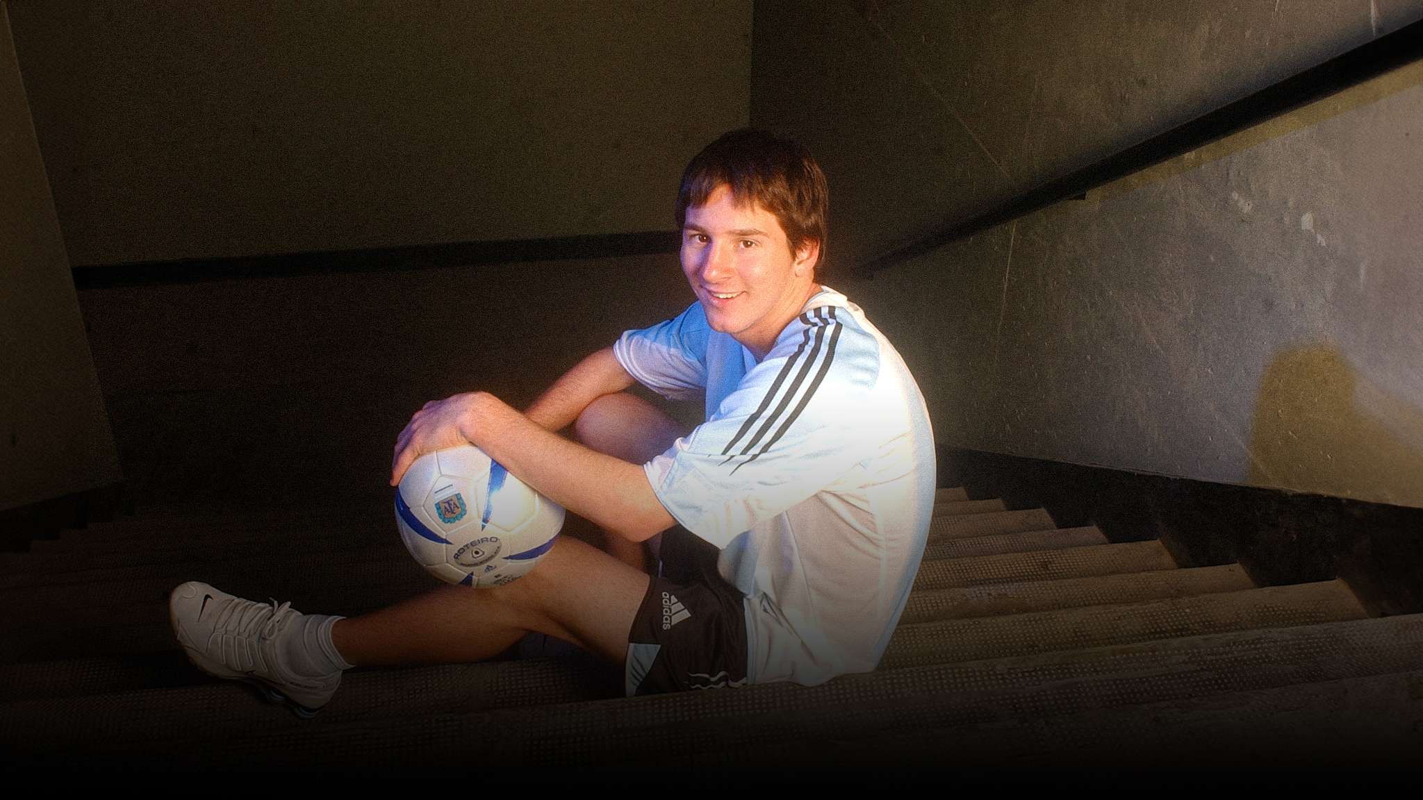 亞冠小組賽第5輪上海上港0-4悉尼FC 傅歡表現差強人意傷退下場.